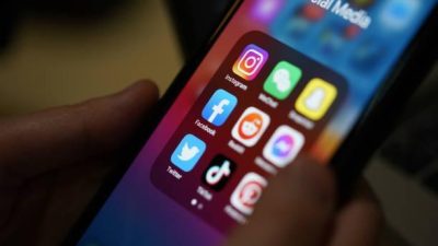 Effect of Social Media on Mental Health