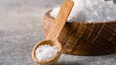 Refined Salt and Natural Sea Salt